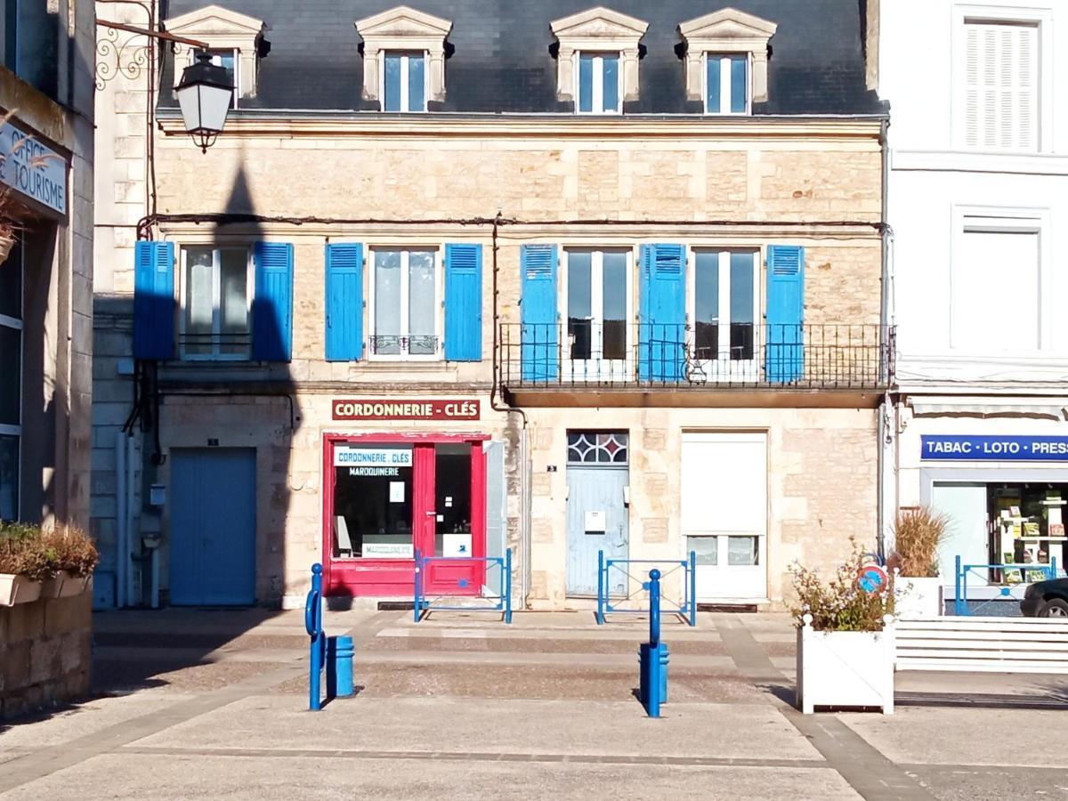 Appartement Centre Petite Ville Poitou Gencay Bagian luar foto